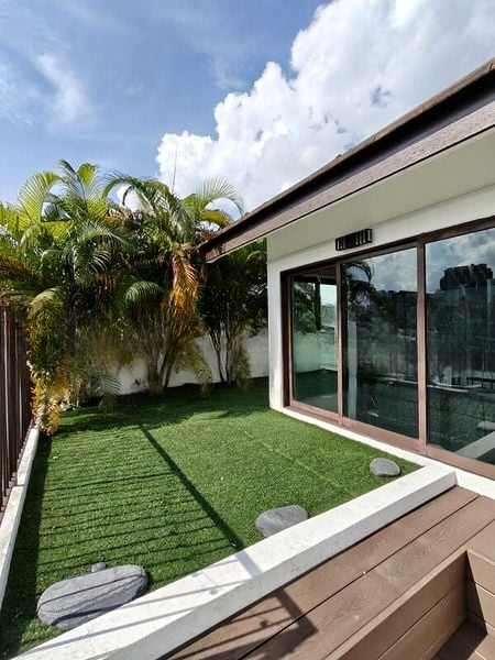 VARSITY PARK CONDOMINIUM 4