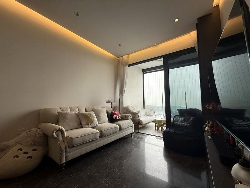 AVENUE SOUTH RESIDENCE 6