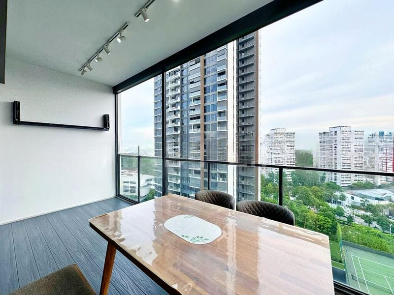 THE CLEMENT CANOPY 3