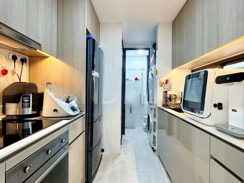 THE CLEMENT CANOPY 10