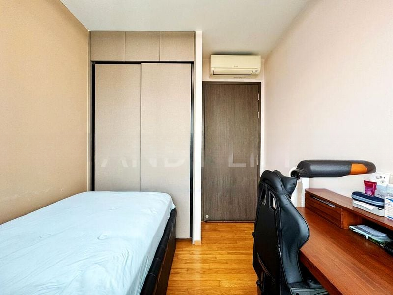 THE CLEMENT CANOPY 11