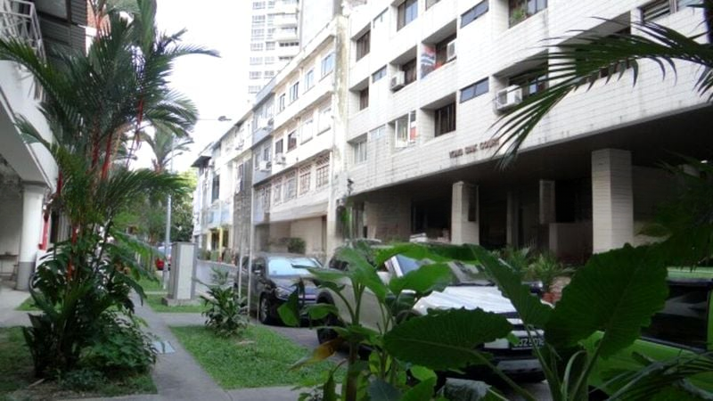YONG SIAK COURT 12