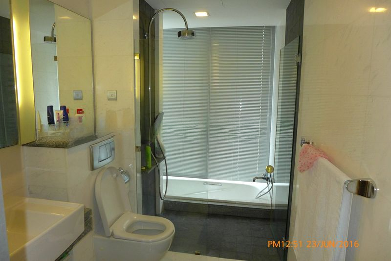 THE OCEANFRONT @ SENTOSA COVE 12