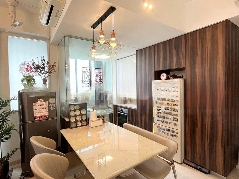 THE LINE @ TANJONG RHU 8