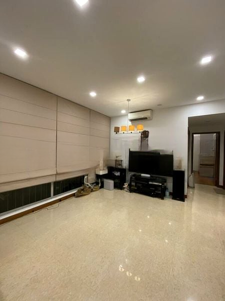BELMOND GREEN 8