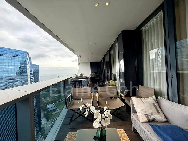 MARINA BAY SUITES 10