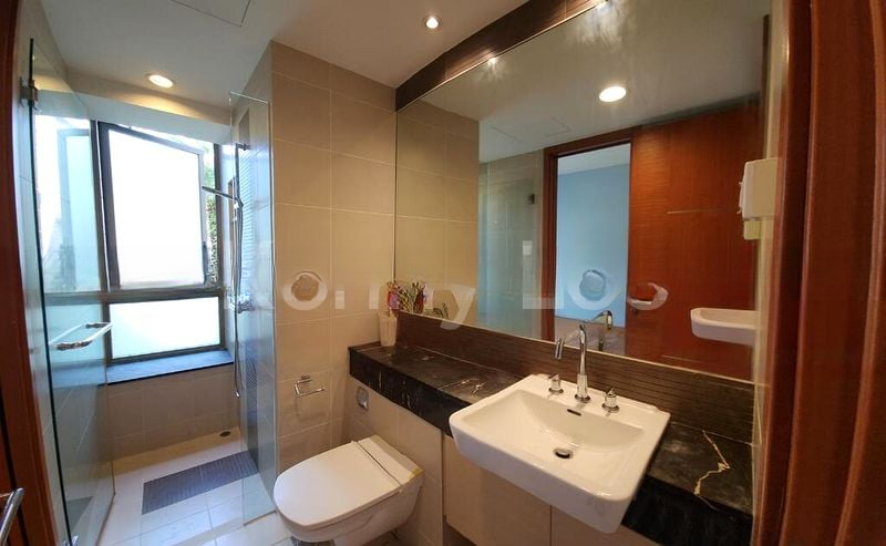 THE BERTH BY THE COVE 14