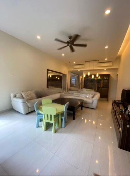THE BAYCOURT 9