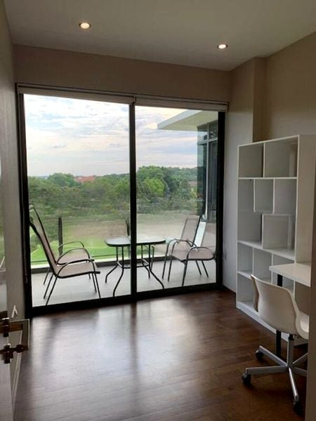 THE MILTONIA RESIDENCES 6