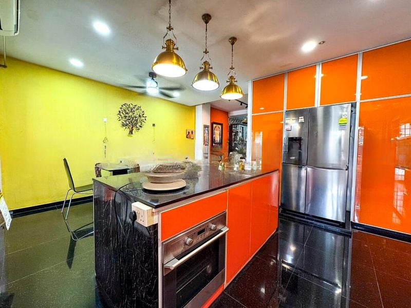 WOODGROVE ESTATE 8