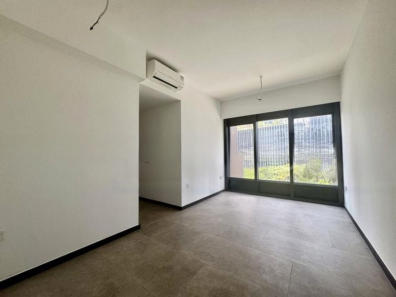 MIDTOWN MODERN 1