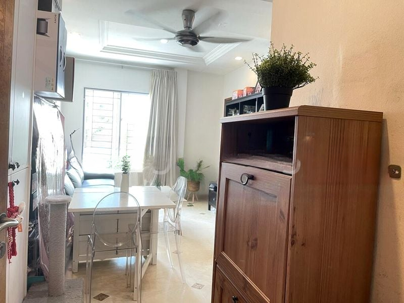 PEPPERMINT GROVE 5