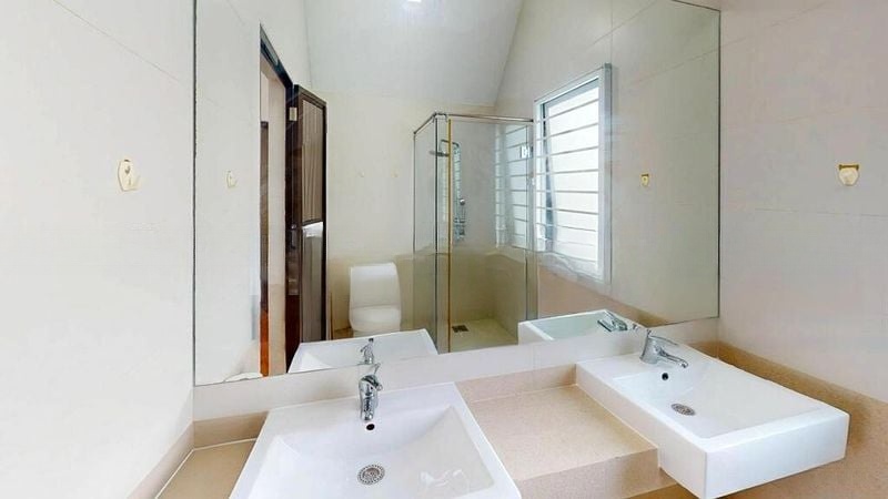 ONE EIGHTIES RESIDENCES 3