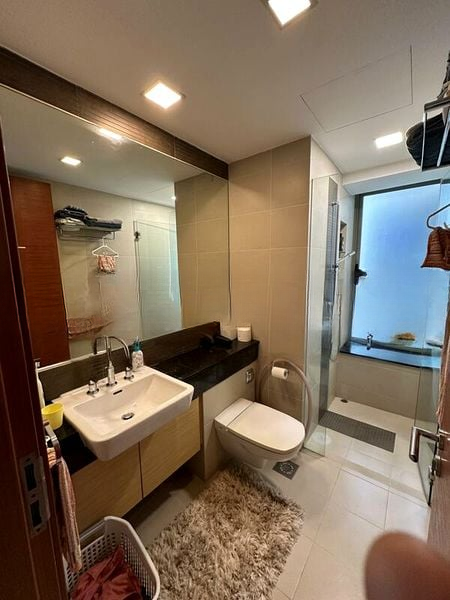 THE BERTH BY THE COVE 12