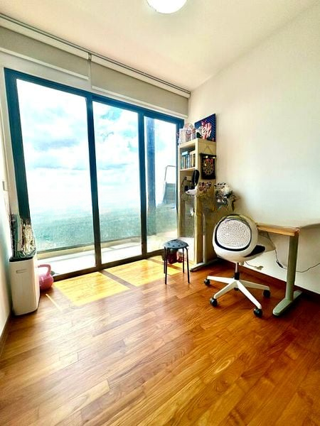 STIRLING RESIDENCES 4