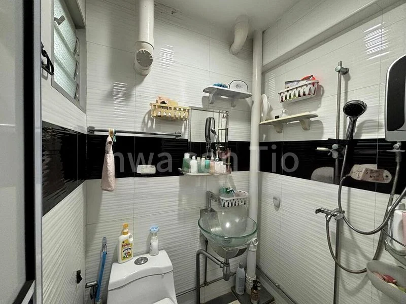 ANG MO KIO AVE 10 10