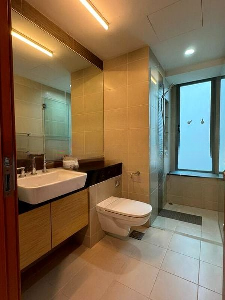 THE BERTH BY THE COVE 14