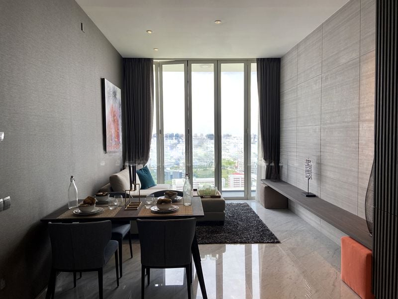 KALLANG RIVERSIDE 10