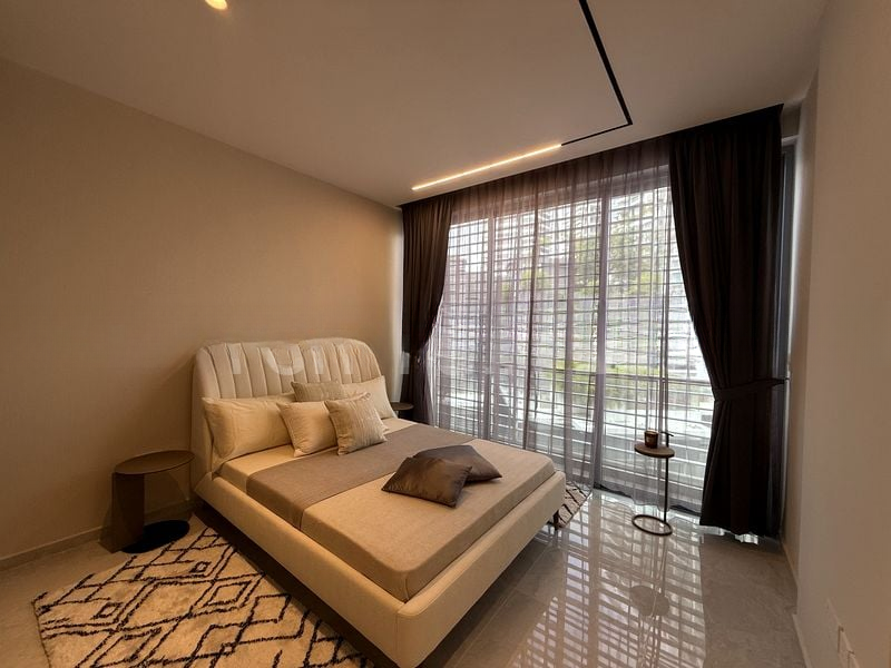 THE BOUTIQ 9