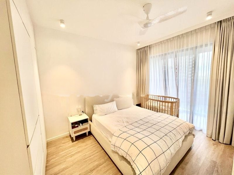 RIVERFRONT RESIDENCES 8