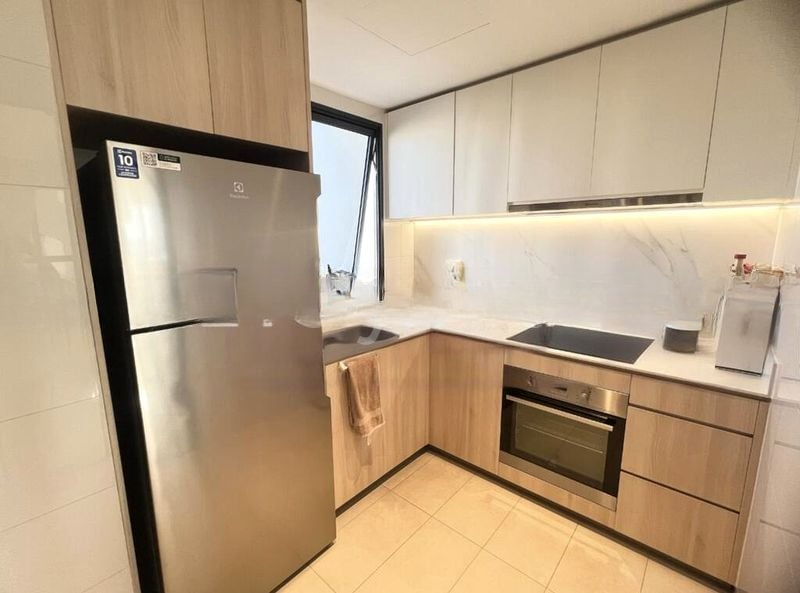 RIVERFRONT RESIDENCES 10