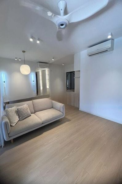 RIVERFRONT RESIDENCES 14