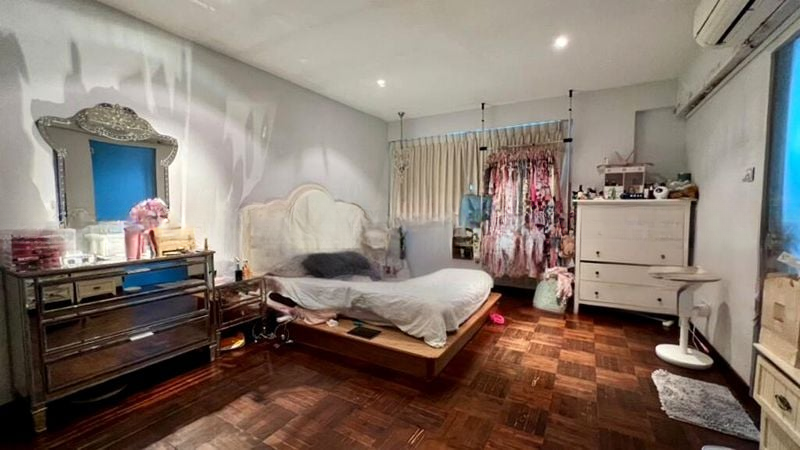 LOYANG GROVE 10