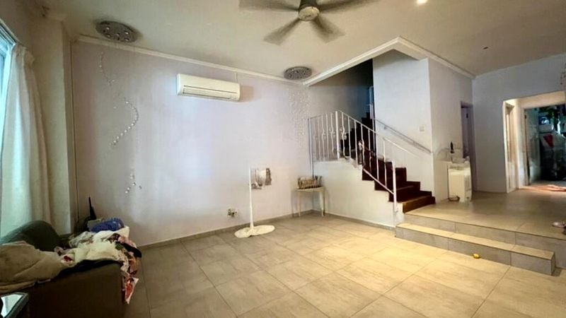 LOYANG GROVE 11