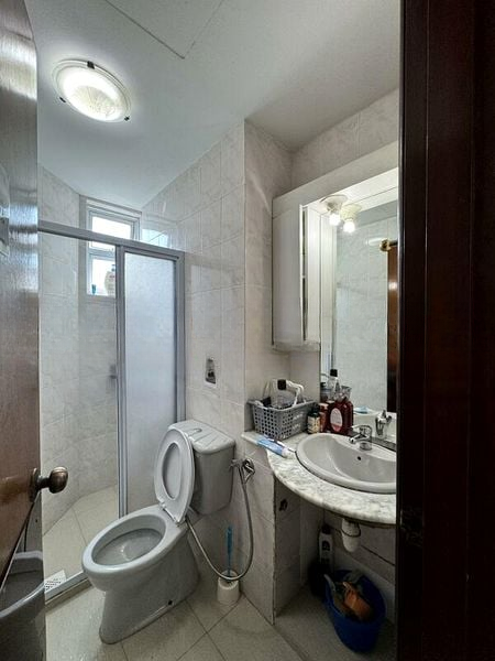 LEEDON 2 8