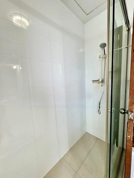LEEDON 2 12