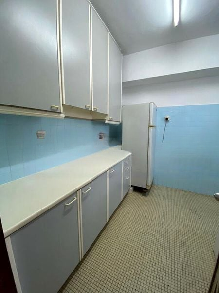 INTERNATIONAL PLAZA 2