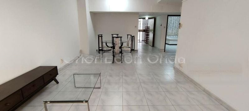 INTERNATIONAL PLAZA 8