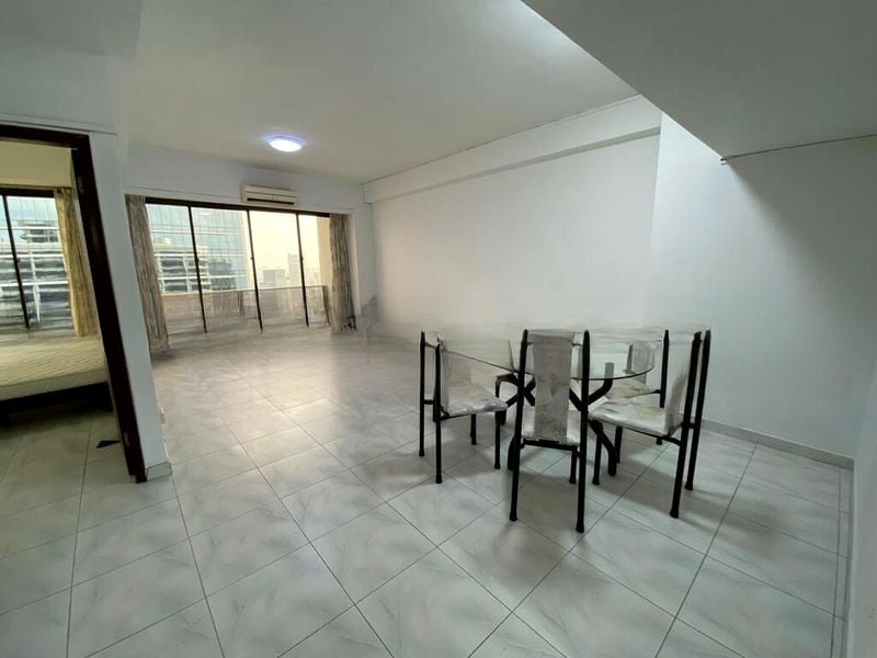 INTERNATIONAL PLAZA 7