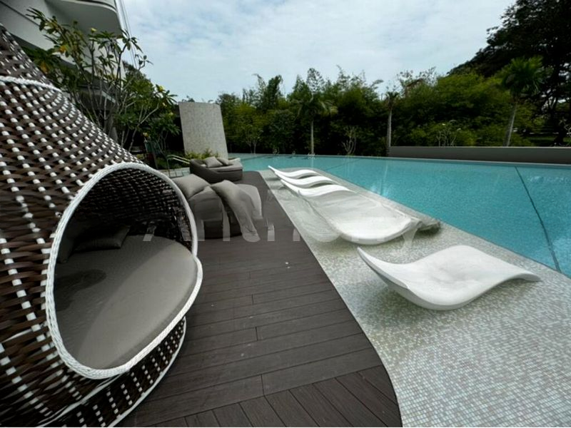 COASTLINE RESIDENCES 7