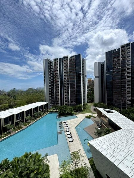 RIVERFRONT RESIDENCES 7