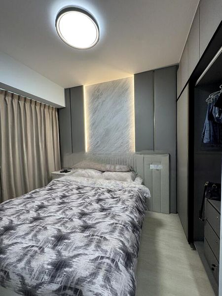 RIVERFRONT RESIDENCES 4