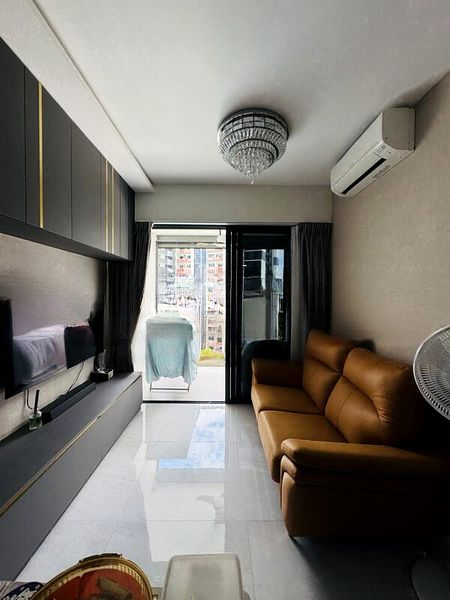 RIVERFRONT RESIDENCES 6