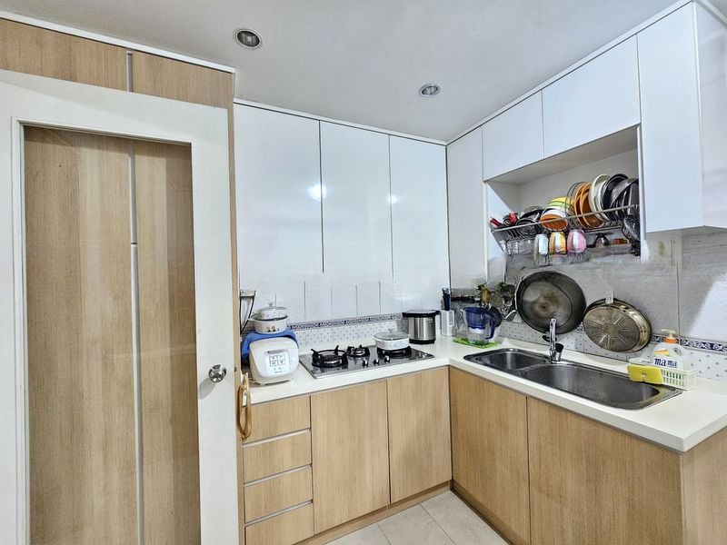 ORCHID PARK CONDOMINIUM 4