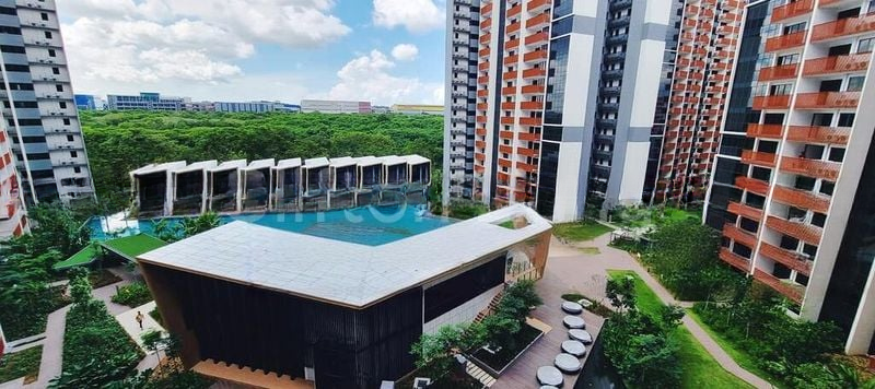 RIVERFRONT RESIDENCES 5