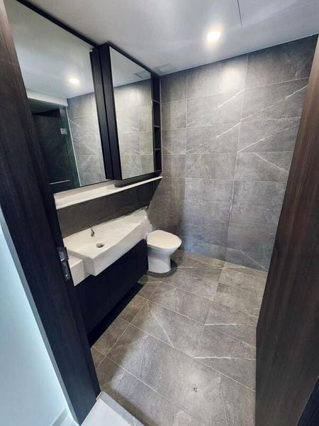 RIVERFRONT RESIDENCES 2