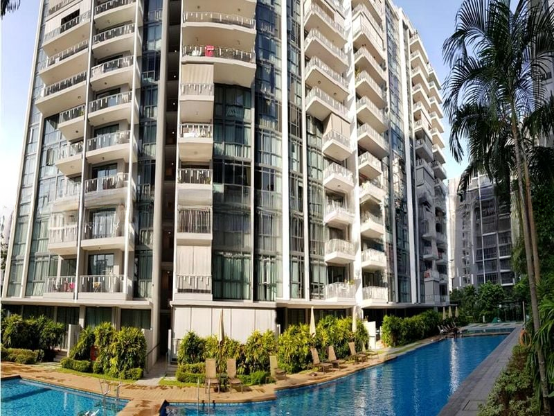 THE LUXURIE 11