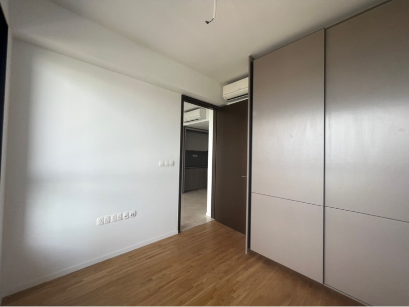 AVENUE SOUTH RESIDENCE 12