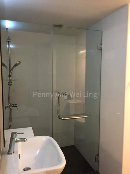 INTERNATIONAL PLAZA 2