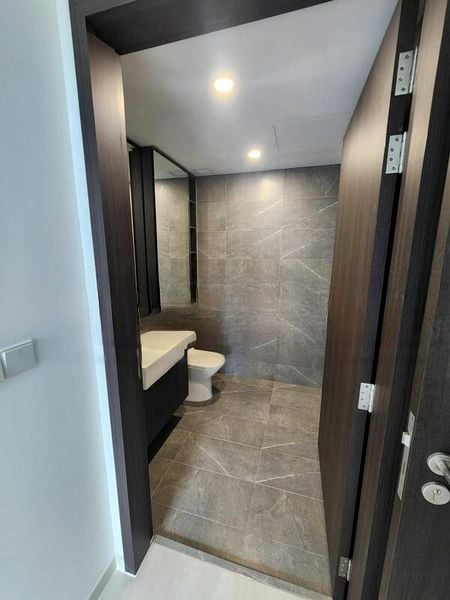 RIVERFRONT RESIDENCES 2