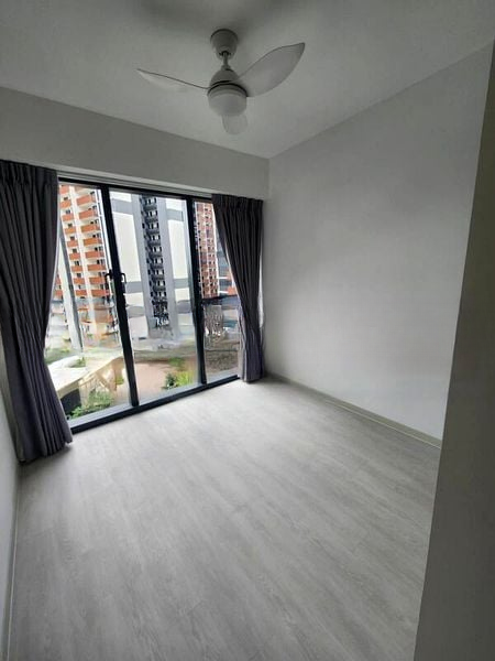 RIVERFRONT RESIDENCES 3