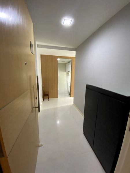 THE LAKEFRONT RESIDENCES 8