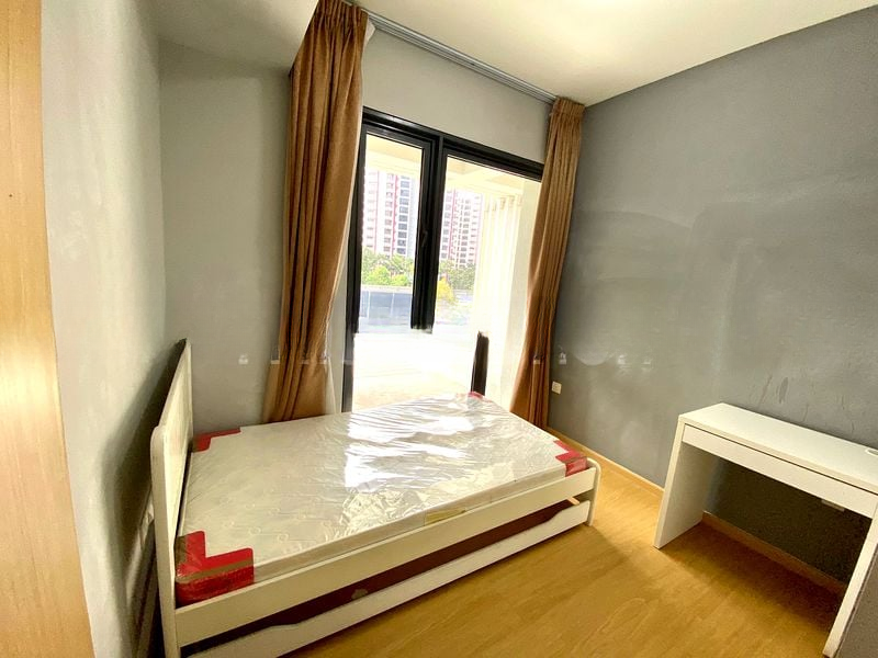 THE LAKEFRONT RESIDENCES 5