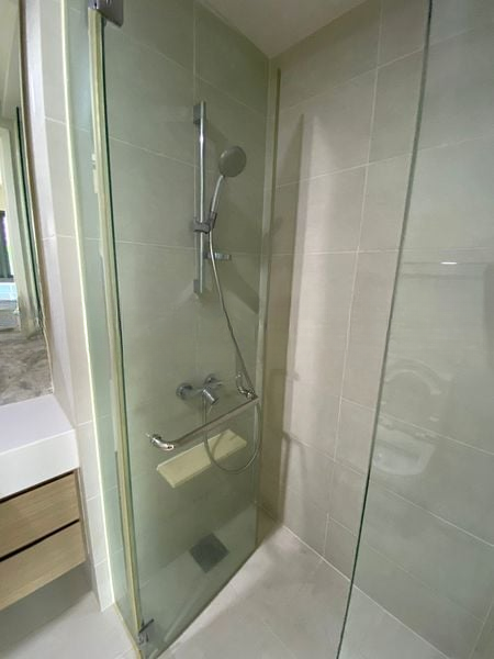 THE LAKEFRONT RESIDENCES 12