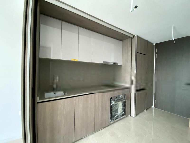 AVENUE SOUTH RESIDENCE 5