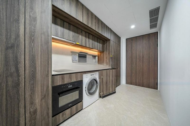 THE REEF AT KING'S DOCK 4